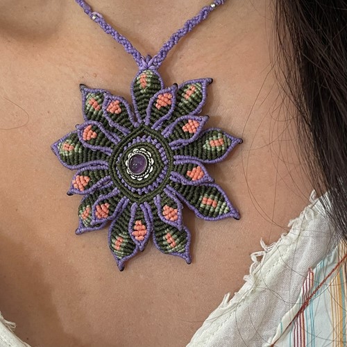 Μακραμέ κολιέ με Αμέθυστο