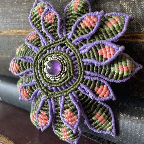 Μακραμέ κολιέ με Αμέθυστο