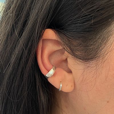 Varinia earcuff