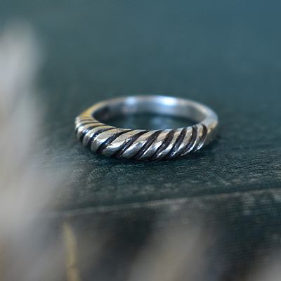 Aruna ring