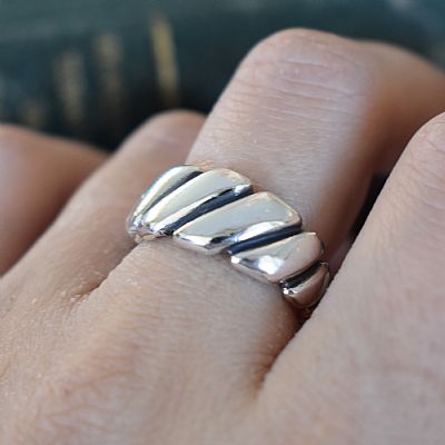 Lila ring